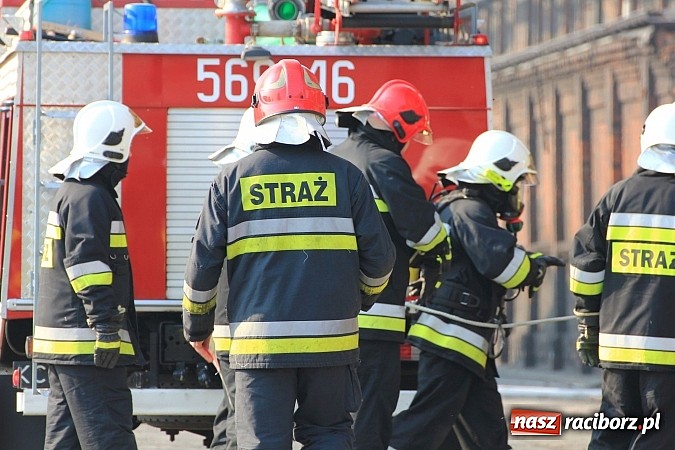 Zdjęcie w galerii na portalu naszraciborz.pl: Manewry 2013 - pożar w SGL Carbon. W akcji kilkadziesiąt zastępów z Polski i Czech wiadomości z regionu
