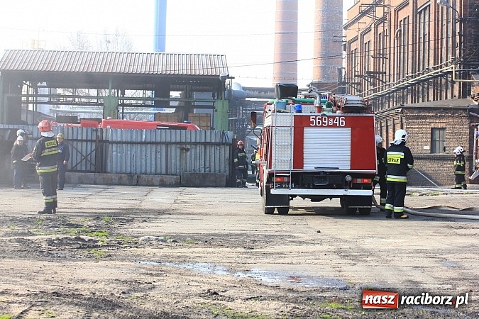 Zdjęcie w galerii na portalu naszraciborz.pl: Manewry 2013 - pożar w SGL Carbon. W akcji kilkadziesiąt zastępów z Polski i Czech wiadomości z regionu