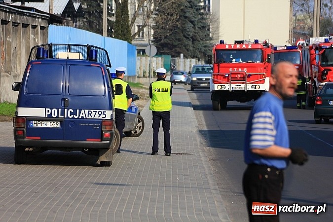 Zdjęcie w galerii na portalu naszraciborz.pl: Manewry 2013 - pożar w SGL Carbon. W akcji kilkadziesiąt zastępów z Polski i Czech wiadomości z regionu