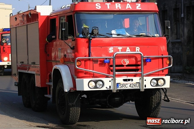 Zdjęcie w galerii na portalu naszraciborz.pl: Manewry 2013 - pożar w SGL Carbon. W akcji kilkadziesiąt zastępów z Polski i Czech wiadomości z regionu