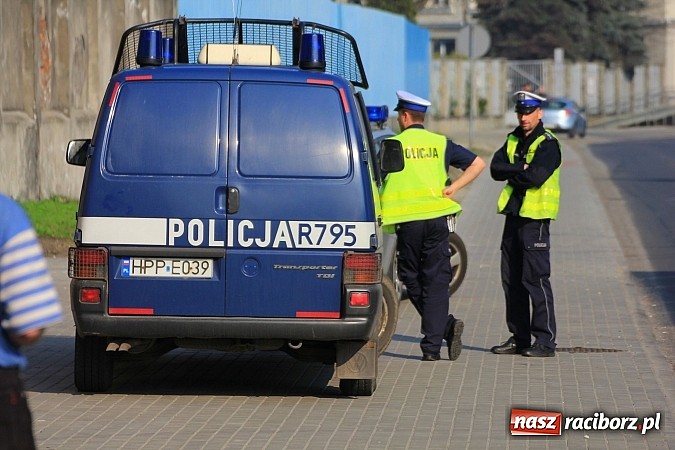 Zdjęcie w galerii na portalu naszraciborz.pl: Manewry 2013 - pożar w SGL Carbon. W akcji kilkadziesiąt zastępów z Polski i Czech wiadomości z regionu