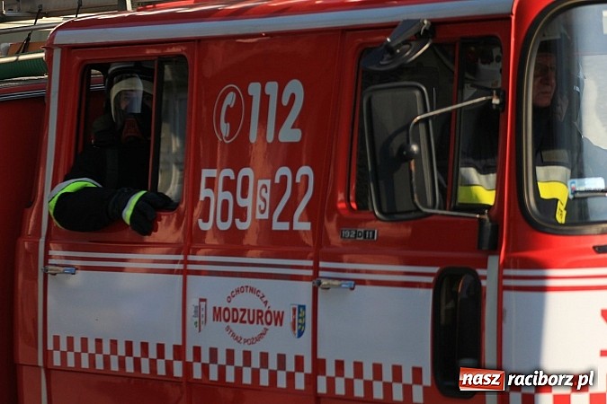 Zdjęcie w galerii na portalu naszraciborz.pl: Manewry 2013 - pożar w SGL Carbon. W akcji kilkadziesiąt zastępów z Polski i Czech wiadomości z regionu