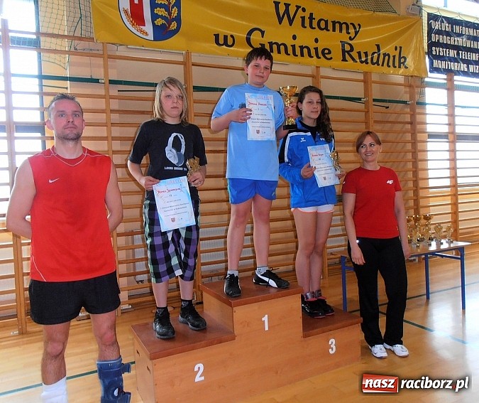 Zdjęcie w galerii na portalu naszraciborz.pl: Badminton amatorów wiadomości z regionu