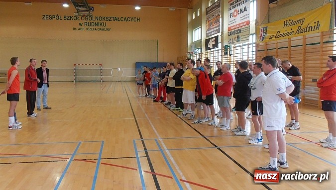 Zdjęcie w galerii na portalu naszraciborz.pl: Badminton amatorów wiadomości z regionu