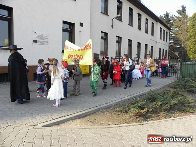 Zdjęcie w galerii na portalu naszraciborz.pl: Światowy Dzień Książki w Brzeziu wiadomości z regionu