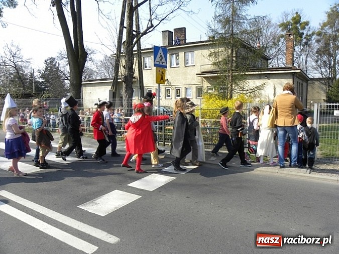 Zdjęcie w galerii na portalu naszraciborz.pl: Światowy Dzień Książki w Brzeziu wiadomości z regionu
