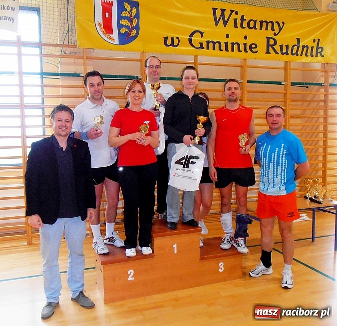 Zdjęcie w galerii na portalu naszraciborz.pl: Badmintoniści walczyli w Rudniku wiadomości z regionu