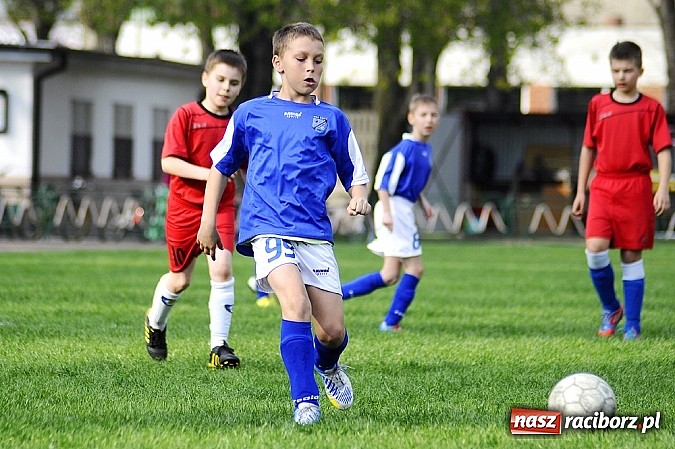 Zdjęcie w galerii na portalu naszraciborz.pl: Sześć goli przy Wyszyńskiego wiadomości z regionu