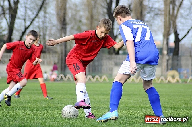 Zdjęcie w galerii na portalu naszraciborz.pl: Sześć goli przy Wyszyńskiego wiadomości z regionu
