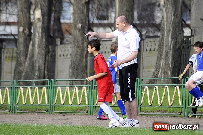 Zdjęcie w galerii na portalu naszraciborz.pl: Sześć goli przy Wyszyńskiego wiadomości z regionu