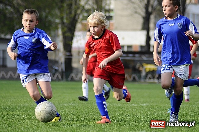 Zdjęcie w galerii na portalu naszraciborz.pl: Sześć goli przy Wyszyńskiego wiadomości z regionu