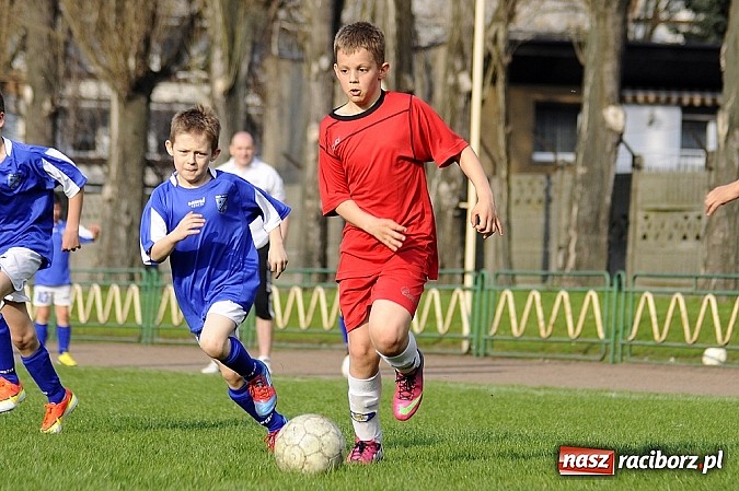 Zdjęcie w galerii na portalu naszraciborz.pl: Sześć goli przy Wyszyńskiego wiadomości z regionu