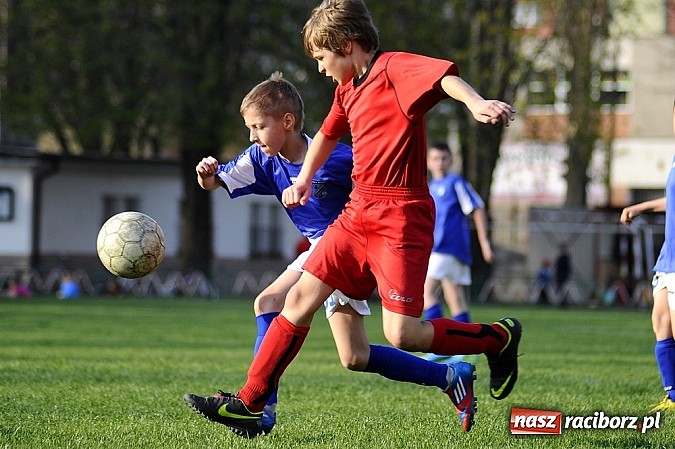 Zdjęcie w galerii na portalu naszraciborz.pl: Sześć goli przy Wyszyńskiego wiadomości z regionu