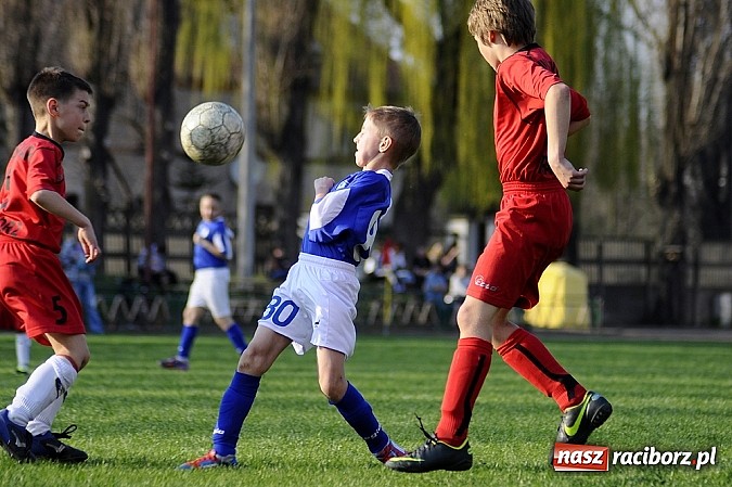 Zdjęcie w galerii na portalu naszraciborz.pl: Sześć goli przy Wyszyńskiego wiadomości z regionu