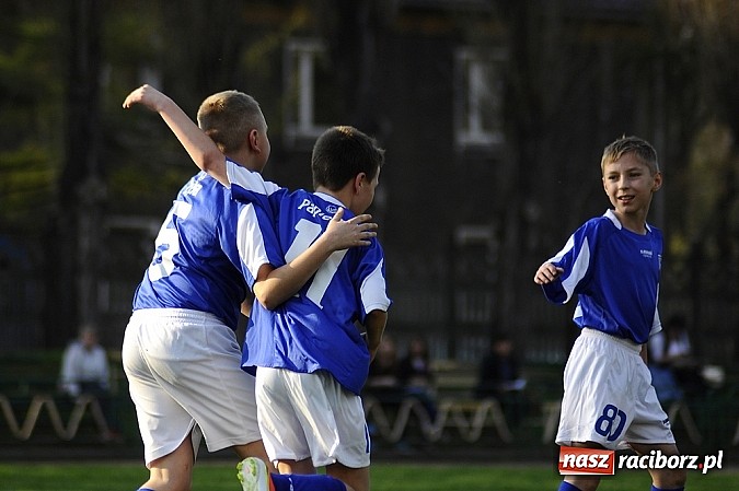 Zdjęcie w galerii na portalu naszraciborz.pl: Sześć goli przy Wyszyńskiego wiadomości z regionu