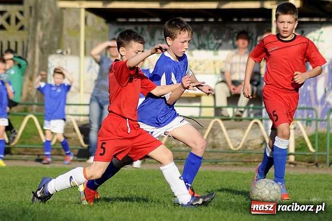 Zdjęcie w galerii na portalu naszraciborz.pl: Sześć goli przy Wyszyńskiego wiadomości z regionu