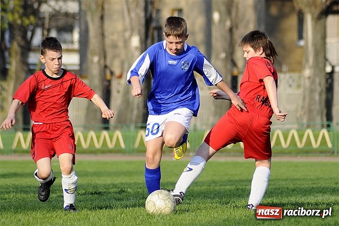 Zdjęcie w galerii na portalu naszraciborz.pl: Sześć goli przy Wyszyńskiego wiadomości z regionu