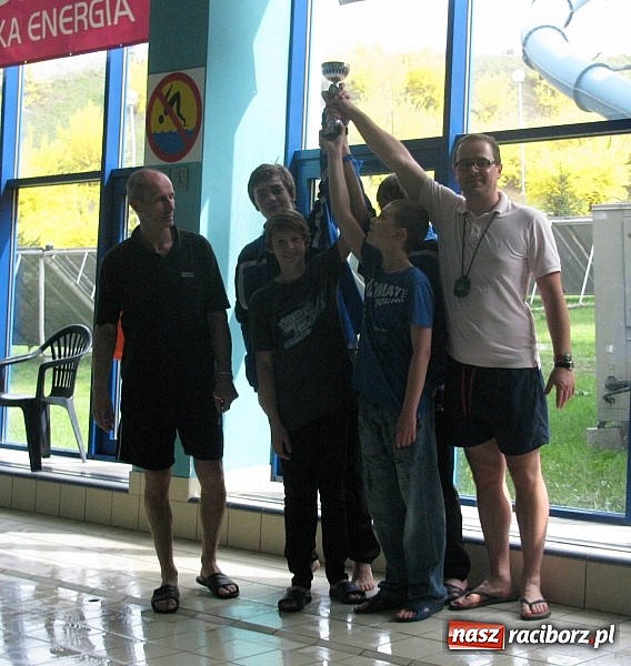 Zdjęcie w galerii na portalu naszraciborz.pl: Pływanie: Chłopcy z 15-tki najlepsi wiadomości z regionu