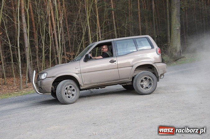 Zdjęcie w galerii na portalu naszraciborz.pl: W ciągu godziny spłonęło siedemnaście hektarów młodego lasu. Winny pociąg! wiadomości z regionu