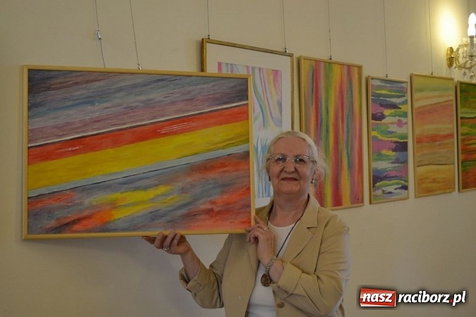 Zdjęcie w galerii na portalu naszraciborz.pl: Na zamku odbył się wernisaż wystawy Linia i kolor wiadomości z regionu