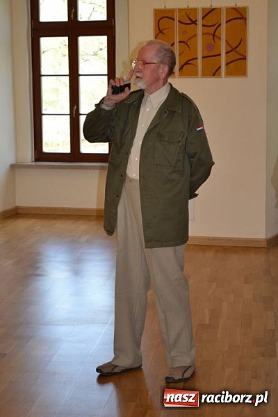 Zdjęcie w galerii na portalu naszraciborz.pl: Na zamku odbył się wernisaż wystawy Linia i kolor wiadomości z regionu