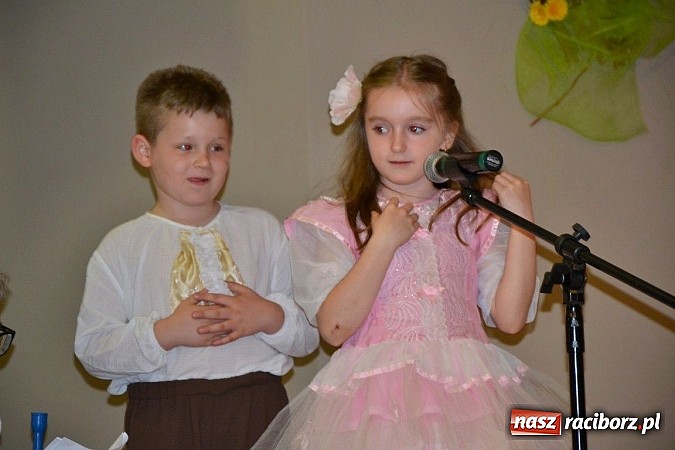 Zdjęcie w galerii na portalu naszraciborz.pl: Teatrzyki przedszkolne na przeglądzie w Tworkowie wiadomości z regionu