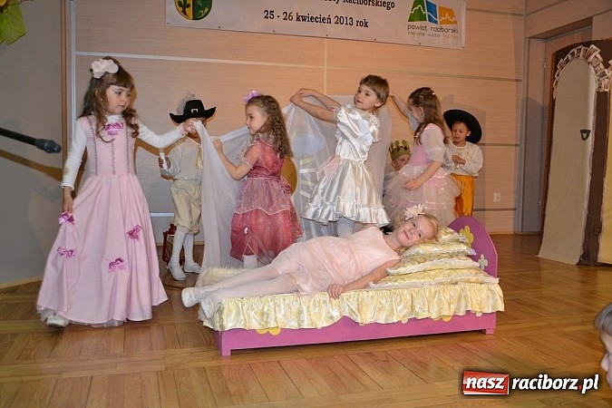 Zdjęcie w galerii na portalu naszraciborz.pl: Teatrzyki przedszkolne na przeglądzie w Tworkowie wiadomości z regionu