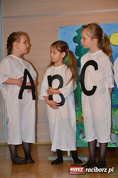 Zdjęcie w galerii na portalu naszraciborz.pl: Teatrzyki przedszkolne na przeglądzie w Tworkowie wiadomości z regionu