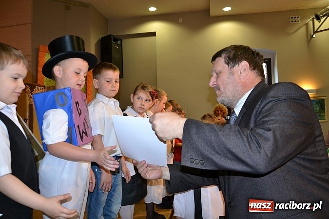 Zdjęcie w galerii na portalu naszraciborz.pl: Teatrzyki przedszkolne na przeglądzie w Tworkowie wiadomości z regionu