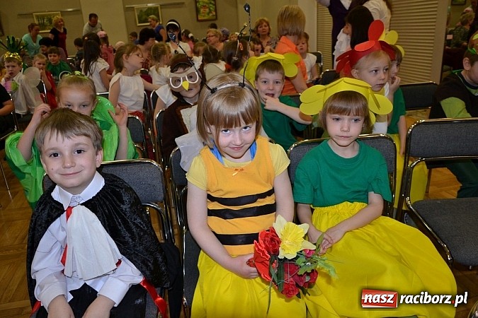 Zdjęcie w galerii na portalu naszraciborz.pl: Teatrzyki przedszkolne na przeglądzie w Tworkowie wiadomości z regionu