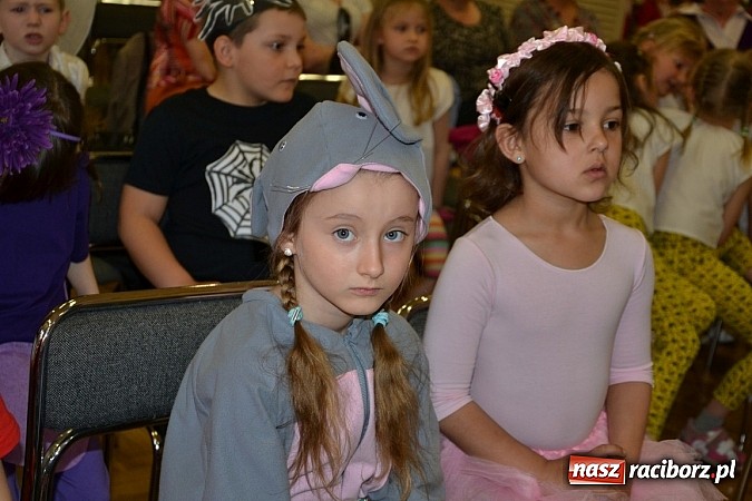 Zdjęcie w galerii na portalu naszraciborz.pl: Teatrzyki przedszkolne na przeglądzie w Tworkowie wiadomości z regionu