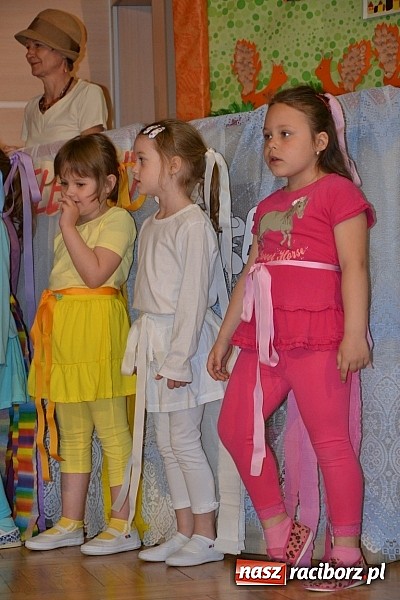 Zdjęcie w galerii na portalu naszraciborz.pl: Teatrzyki przedszkolne na przeglądzie w Tworkowie wiadomości z regionu
