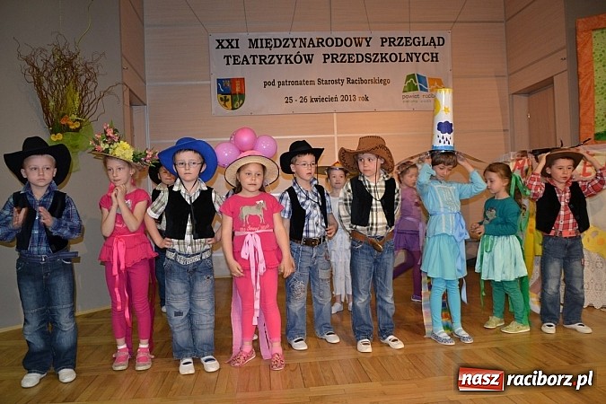 Zdjęcie w galerii na portalu naszraciborz.pl: Teatrzyki przedszkolne na przeglądzie w Tworkowie wiadomości z regionu