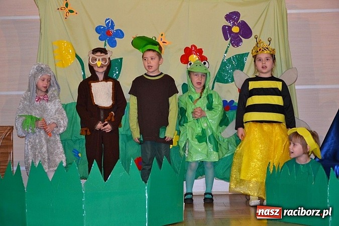 Zdjęcie w galerii na portalu naszraciborz.pl: Teatrzyki przedszkolne na przeglądzie w Tworkowie wiadomości z regionu