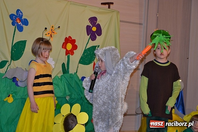 Zdjęcie w galerii na portalu naszraciborz.pl: Teatrzyki przedszkolne na przeglądzie w Tworkowie wiadomości z regionu