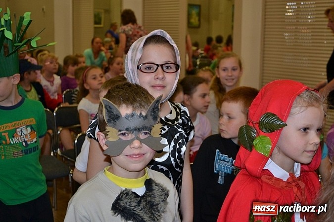 Zdjęcie w galerii na portalu naszraciborz.pl: Teatrzyki przedszkolne na przeglądzie w Tworkowie wiadomości z regionu