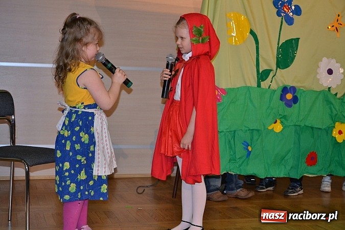 Zdjęcie w galerii na portalu naszraciborz.pl: Teatrzyki przedszkolne na przeglądzie w Tworkowie wiadomości z regionu