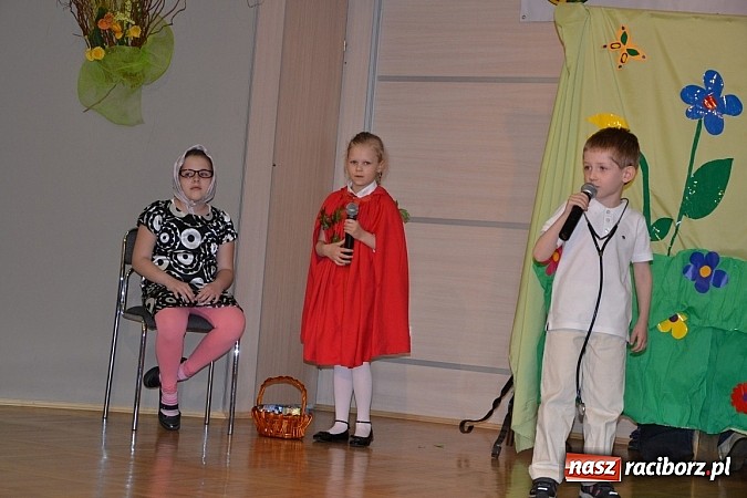 Zdjęcie w galerii na portalu naszraciborz.pl: Teatrzyki przedszkolne na przeglądzie w Tworkowie wiadomości z regionu