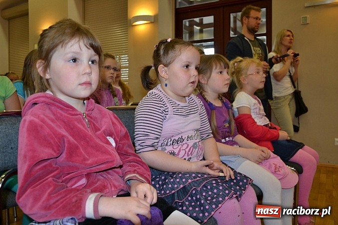 Zdjęcie w galerii na portalu naszraciborz.pl: Teatrzyki przedszkolne na przeglądzie w Tworkowie wiadomości z regionu