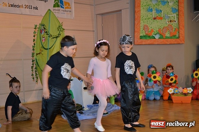 Zdjęcie w galerii na portalu naszraciborz.pl: Teatrzyki przedszkolne na przeglądzie w Tworkowie wiadomości z regionu