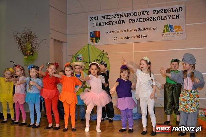 Zdjęcie w galerii na portalu naszraciborz.pl: Teatrzyki przedszkolne na przeglądzie w Tworkowie wiadomości z regionu