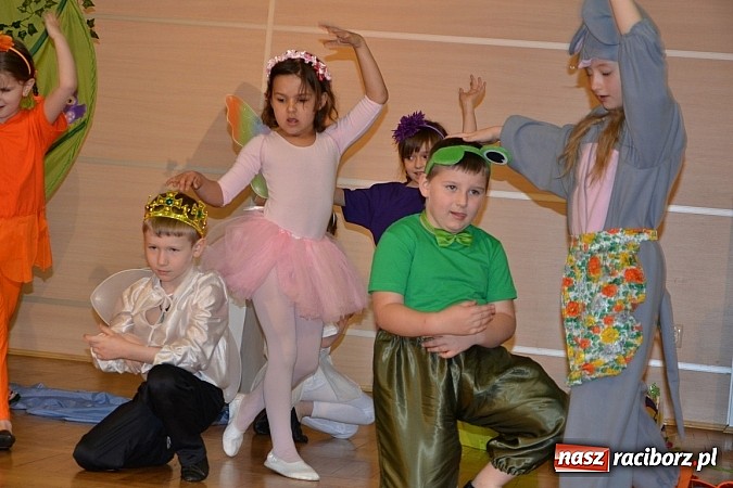 Zdjęcie w galerii na portalu naszraciborz.pl: Teatrzyki przedszkolne na przeglądzie w Tworkowie wiadomości z regionu