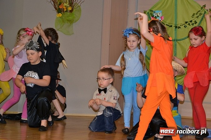 Zdjęcie w galerii na portalu naszraciborz.pl: Teatrzyki przedszkolne na przeglądzie w Tworkowie wiadomości z regionu