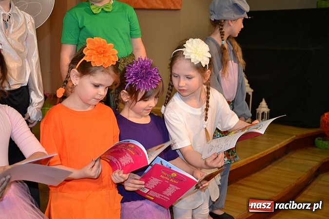 Zdjęcie w galerii na portalu naszraciborz.pl: Teatrzyki przedszkolne na przeglądzie w Tworkowie wiadomości z regionu