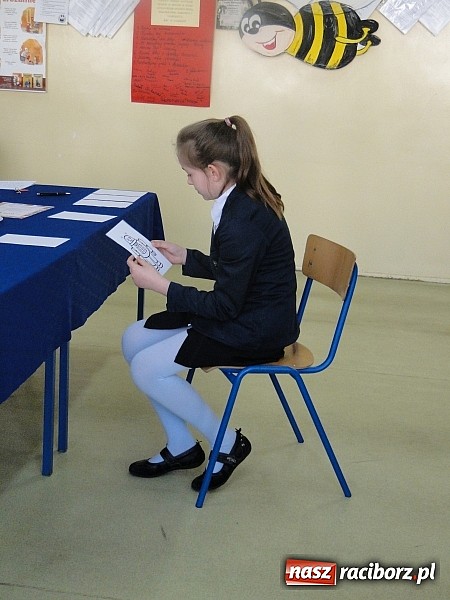 Zdjęcie w galerii na portalu naszraciborz.pl: Zmagania z angielskim alfabetem wiadomości z regionu