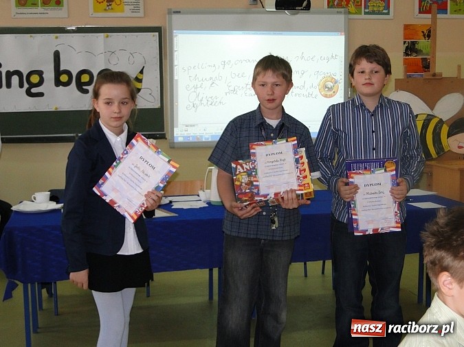 Zdjęcie w galerii na portalu naszraciborz.pl: Zmagania z angielskim alfabetem wiadomości z regionu