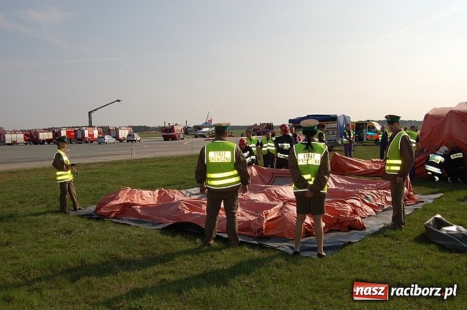 Zdjęcie w galerii na portalu naszraciborz.pl: Raciborscy pogranicznicy na ćwiczeniach Lotnisko 2013 wiadomości z regionu