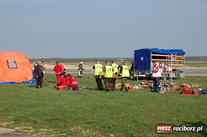 Zdjęcie w galerii na portalu naszraciborz.pl: Raciborscy pogranicznicy na ćwiczeniach Lotnisko 2013 wiadomości z regionu