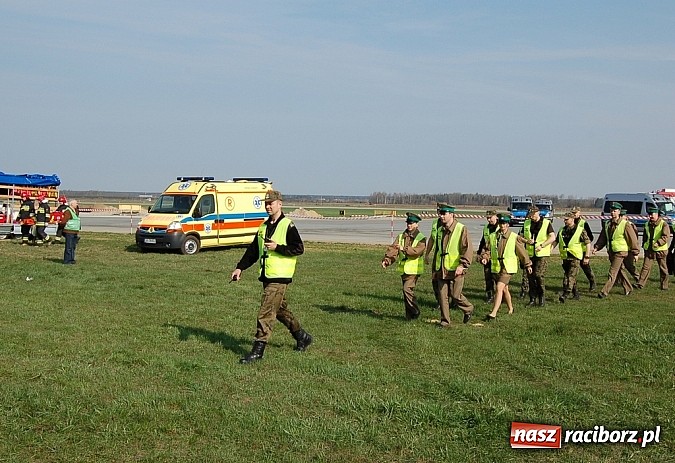 Zdjęcie w galerii na portalu naszraciborz.pl: Raciborscy pogranicznicy na ćwiczeniach Lotnisko 2013 wiadomości z regionu