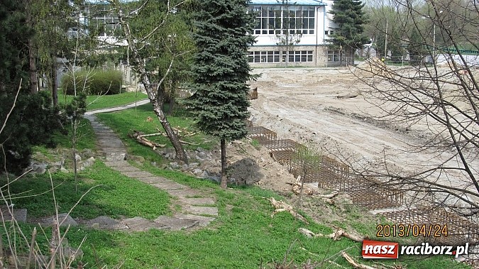 Zdjęcie w galerii na portalu naszraciborz.pl: Budowa nowej hali lekkoatletycznej przy SMS-ie idzie zgodnie z planem wiadomości z regionu